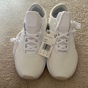 Brand new never been worn Adidas Swift Run X W